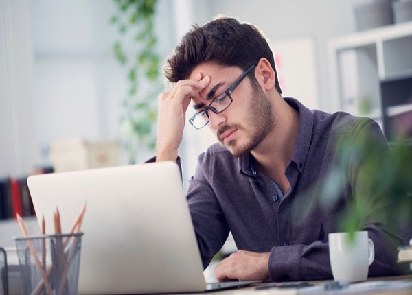Trong nhiều trường hợp, cần thận trọng với tình trạng đau đầu
