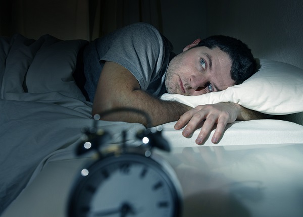 Có nhiều nguyên nhân gây ra giật mình khi ngủ