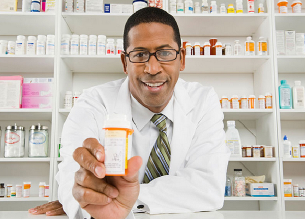 <center><em>Ghi nhớ giá các loại Dược phẩm bày bán ở Nhà thuốc</em></center>